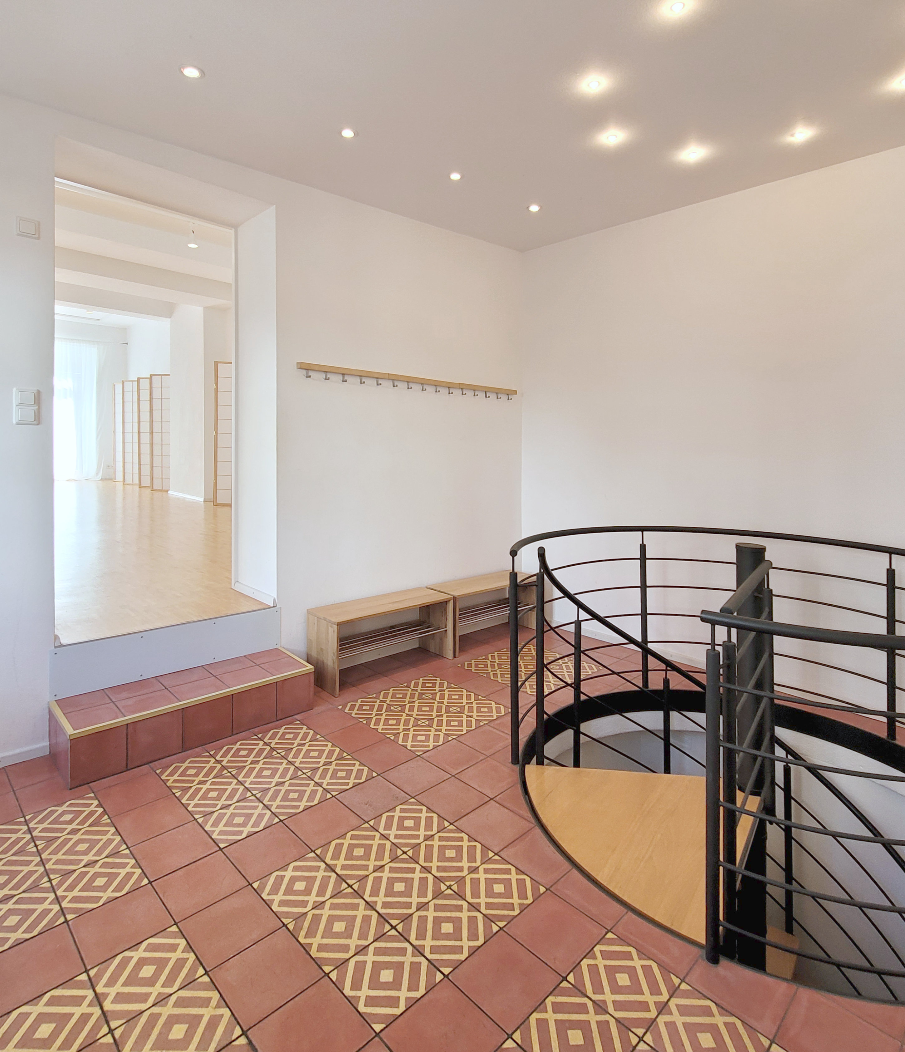 Weiterer Blick auf den Raum